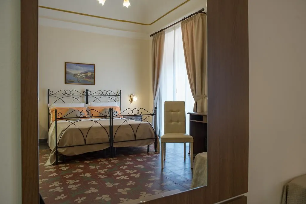 B&B Palazzo Tornabene Katanya İtalya
